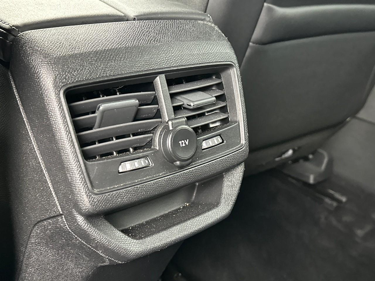 Peugeot 3008 hybrid 225 e-eat8 allure — photo 38