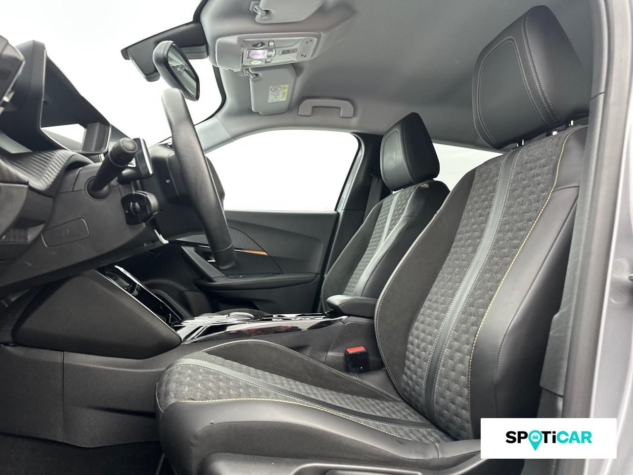 Peugeot 2008 1.2 puretech 130ch s&s roadtrip eat8 — photo 9