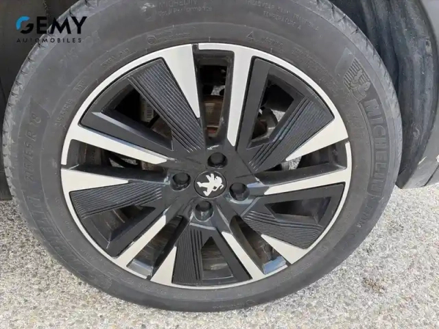 Peugeot 2008 electrique 136 ch — photo 11