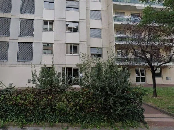 Local commercial 4 pièces 78 m²