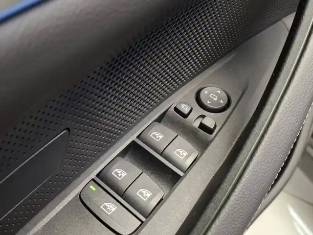 Bmw I4 edrive40 — photo 72