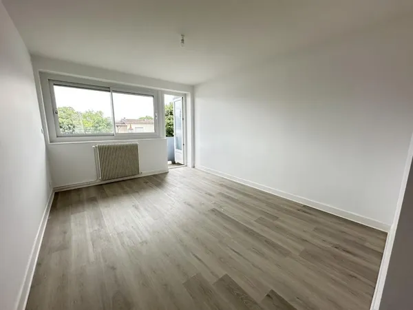 Appartement T3 rénové 1er étage - Le Passage- 55.03 m²