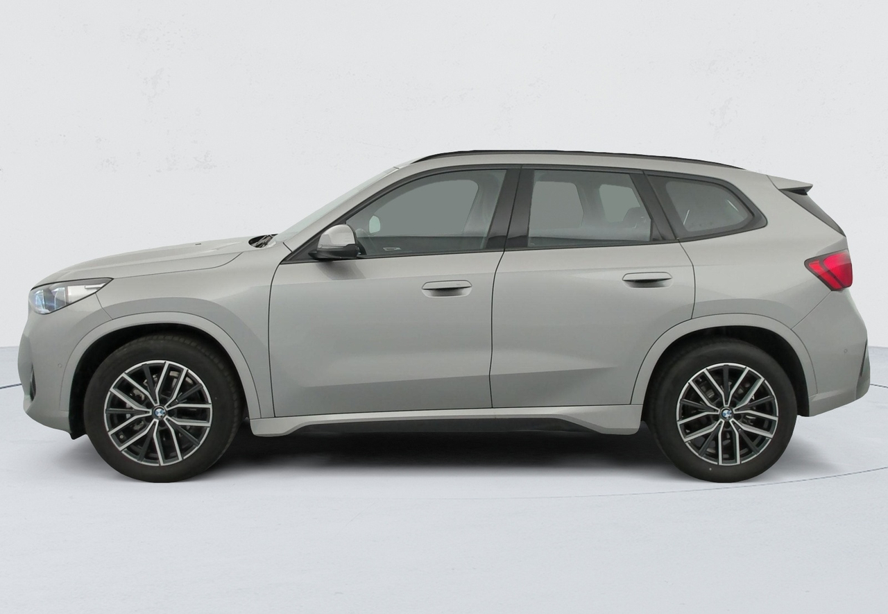 BMW X1 — photo 2