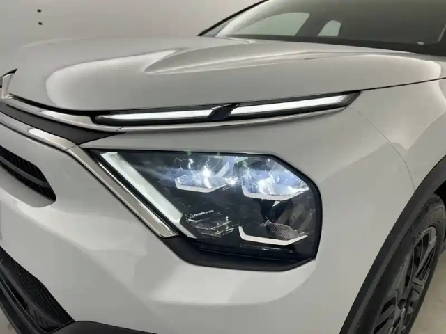 Citroën C4 hybride 136 e-dcs6 — photo 63