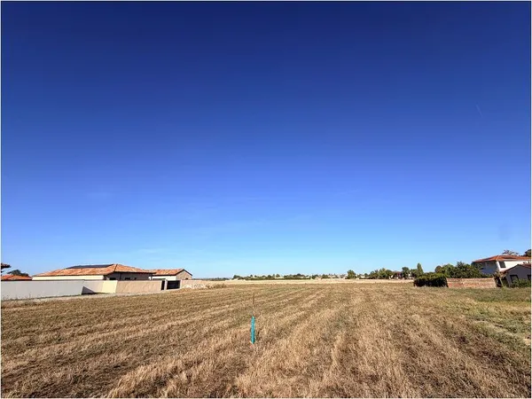 FROUZINS CENTRE TERRAIN VIABILISE 504M²
