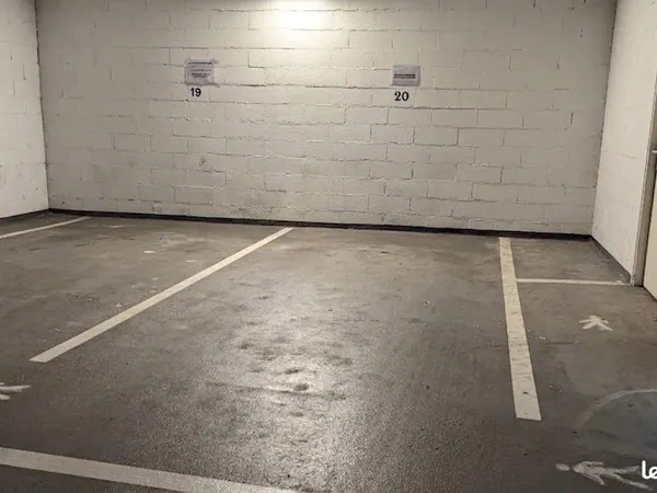 Parking couvert, privé et sécurisé - Centre-ville de Montbéliard