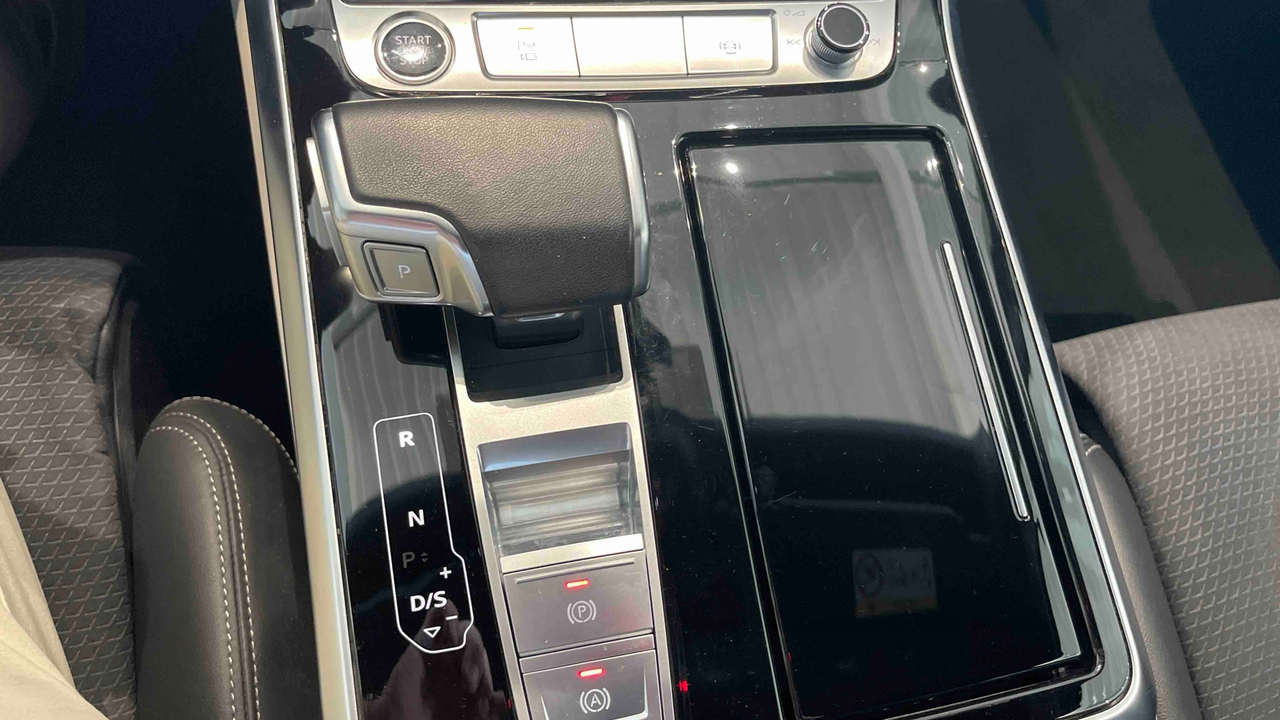 Audi Q7 60 TFSI e 462 Tiptronic 8 Quattro — photo 21
