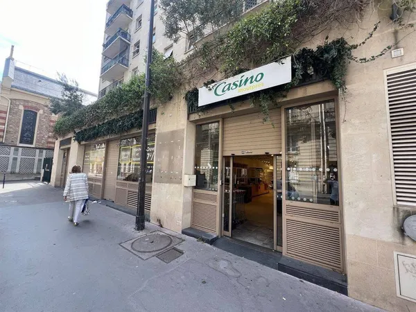 Boutique 940 m²