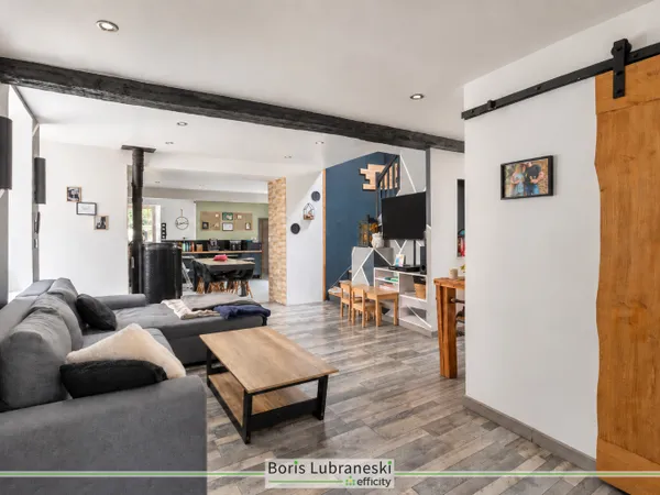 Vends maison familiale aux beaux volumes
