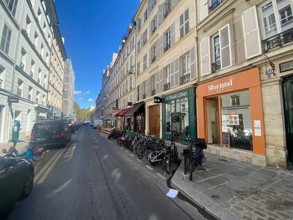 Boutique 2 pièces 228 m²