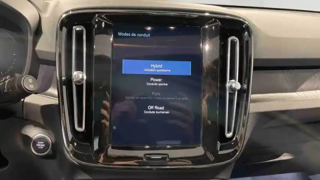 Volvo Xc40 t5 recharge 180+82 ch dct7 — photo 45