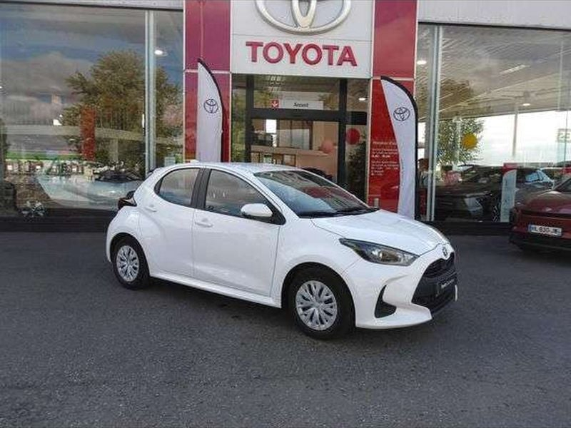 Toyota YARIS Toyota Yaris 116h Dynamic 5p MC24 — photo 1