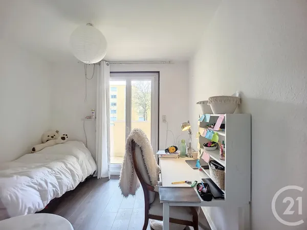 Studio 1 pièce 19 m²