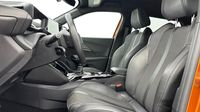Peugeot 2008 1.2 PureTech 130ch S&S GT — photo 9