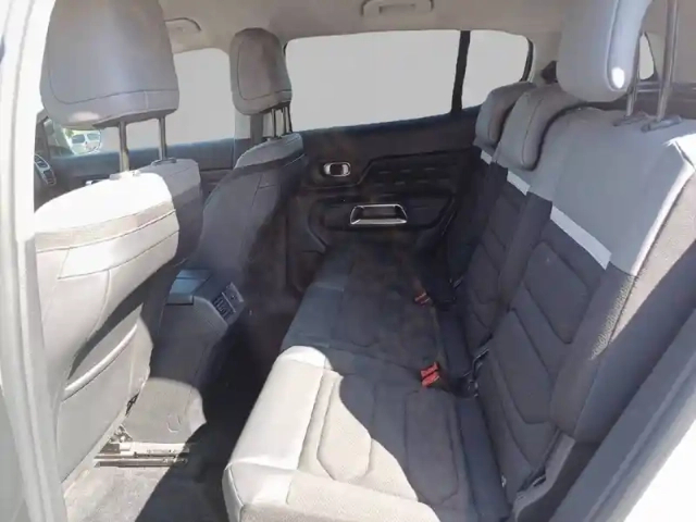 Citroën C5 Aircross hybride rechargeable 225 e-eat8 — photo 12