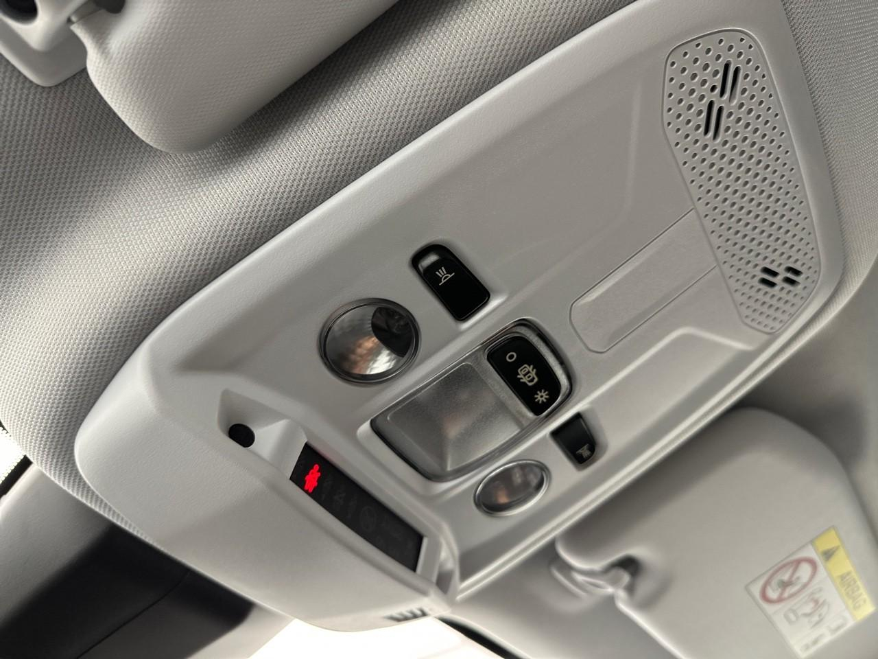 Peugeot 2008 puretech 130 s&s eat8 style — photo 31