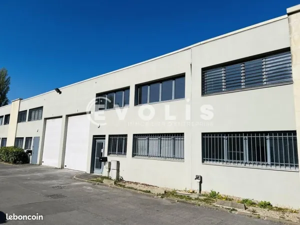 Local d'activité 580 m²