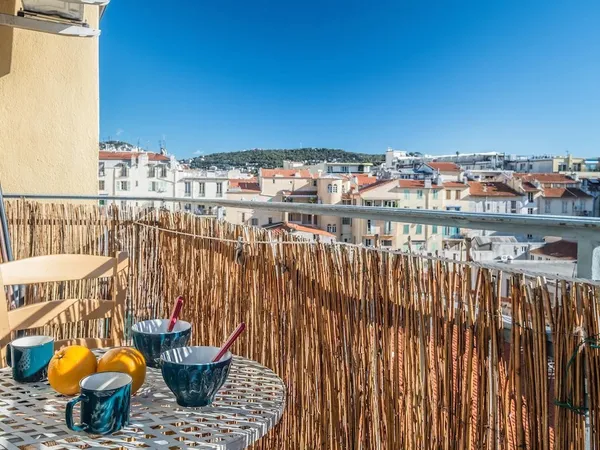 2 pièces avec balcon - Nice Carré d'Or