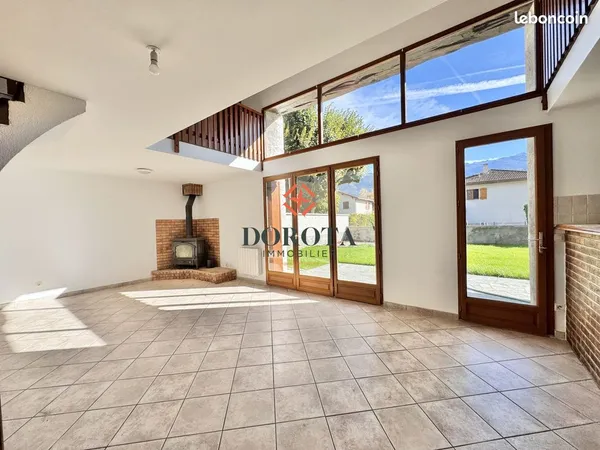 Maison 5 pièces 160 m²