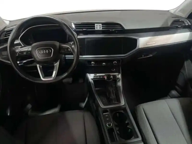 Audi Q3 35 tfsi 150 ch s tronic 7 design — photo 8