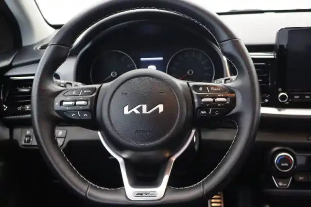 Kia Stonic 1.0 t-gdi 100 ch dct7 — photo 24