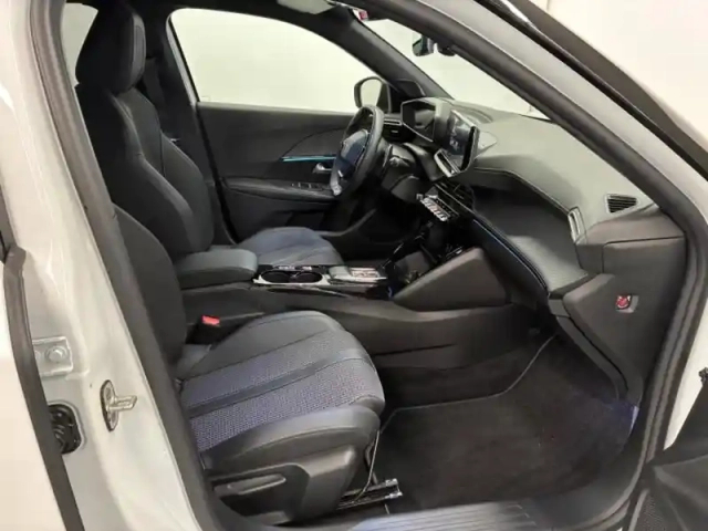 Peugeot 2008 1.2 puretech 130ch s&amp;s gt eat8 — photo 7
