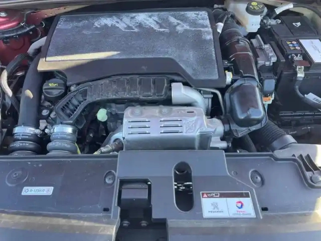 Peugeot 208 puretech 100 s&amp;s bvm6 — photo 64