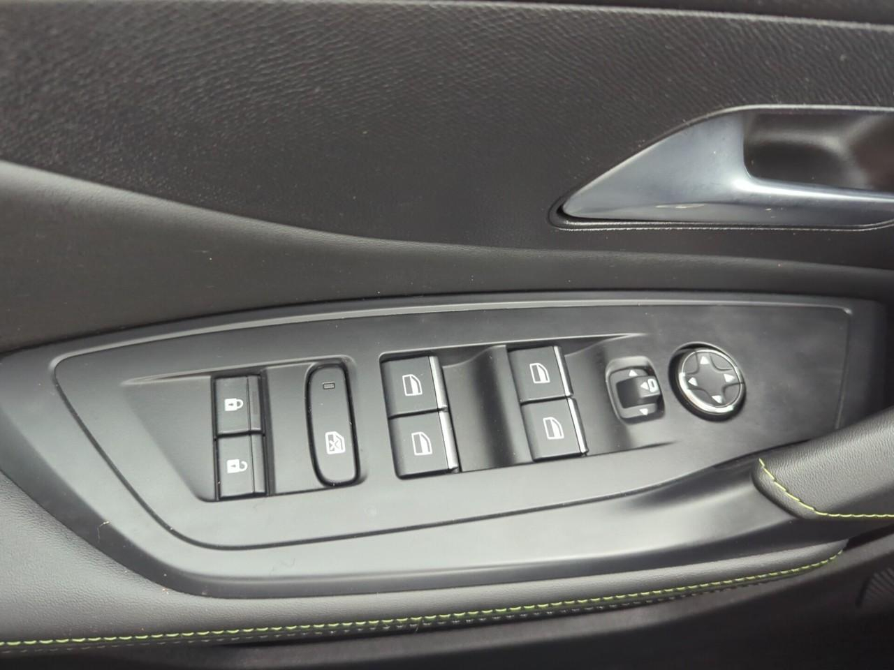 Peugeot 408 phev 225 e-eat8 gt — photo 23