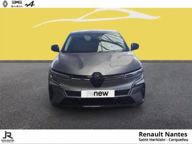 Renault Megane e-tech electric ev60 220ch equilibre super charge — photo 14