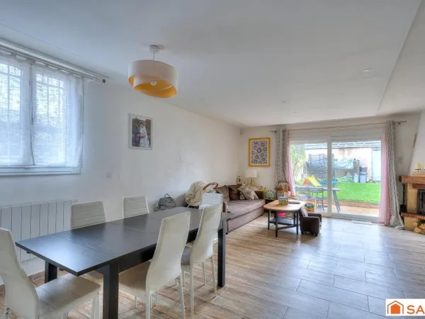 Jolie maison familiale avec jardin et garage