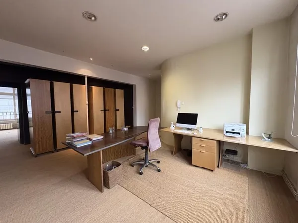 LOCAL PROFESSIONNEL/BUREAUX A LOUER A ROANNE - CENTRE VILLE