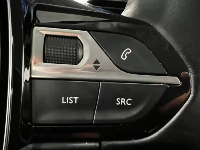 Peugeot 3008 1.2 puretech 130ch s&amp;s allure pack eat8 — photo 15