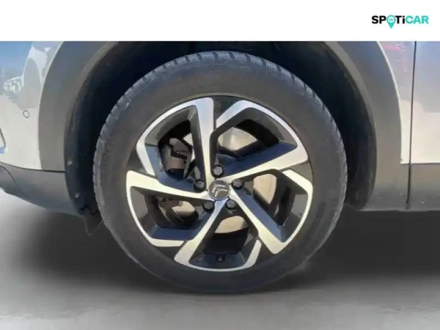 Citroën C5 Aircross hybrid 225ch business e-eat8 — photo 10