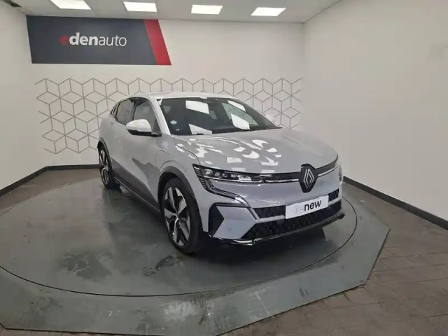 Renault Megane e-tech ev60 220 ch super charge — photo 8