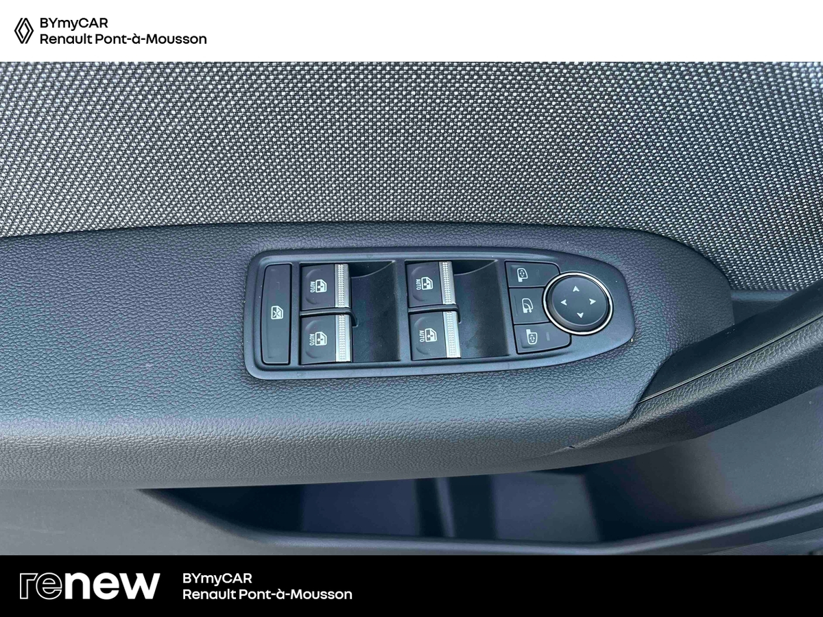 Renault Captur E-Tech full hybrid 160 ch — photo 22