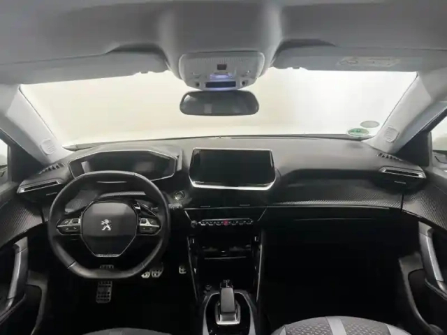 Peugeot 2008 e- 136ch allure — photo 5
