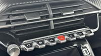 Peugeot 2008 1.2 PureTech 100ch S&S Active Pack — photo 15