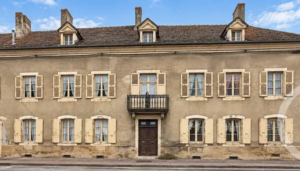 Maison 8 pièces 430 m²