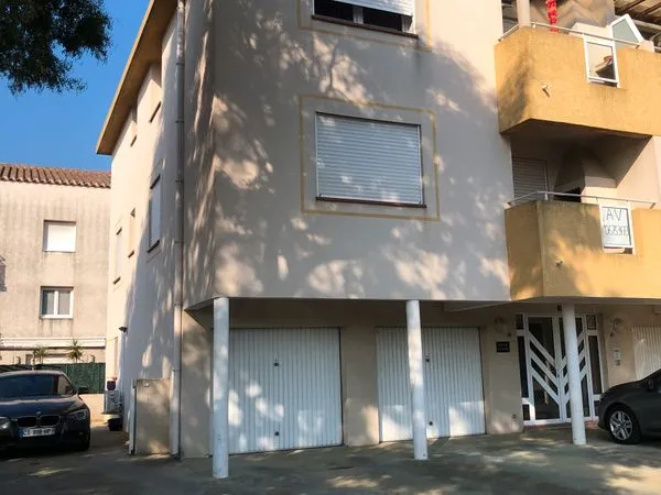 F3 à vendre avec un garage fermé