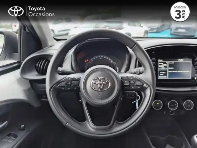 Toyota Aygo x 1.0 vvt-i 72ch dynamic — photo 9