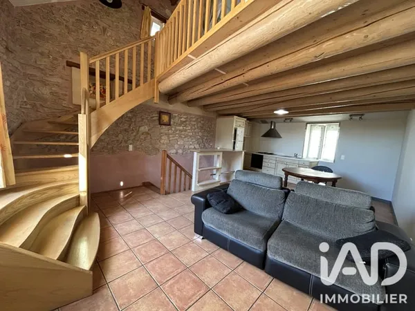 Maison 2 pièces 61 m²
