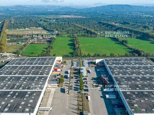 Entrepôt 26569 m²