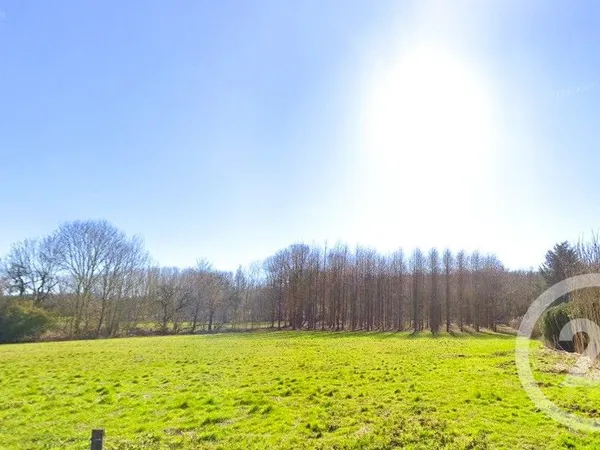 Terrain 793 m²