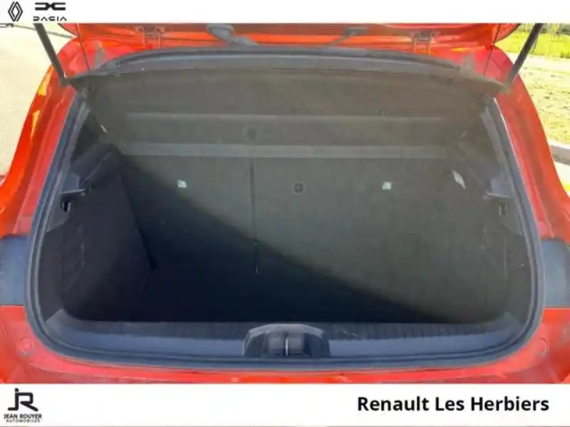Renault Clio 1.5 blue dci 100ch evolution - 24 — photo 7