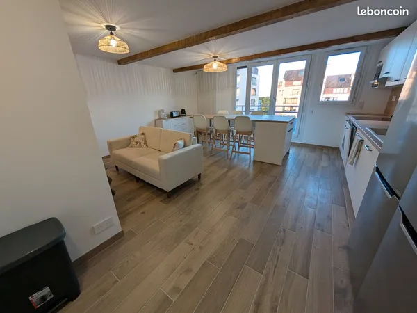 Chambre en colocation dans duplex - Etudiant ou jeune actif - proche à pied RER A Noisy-Champs