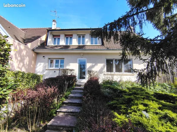 Maison 6 pièces 148 m²