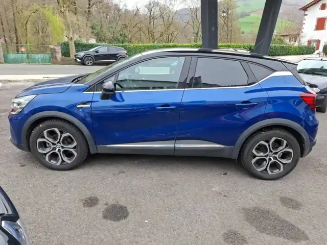 Renault Captur e-tech 145 - 21 — photo 2