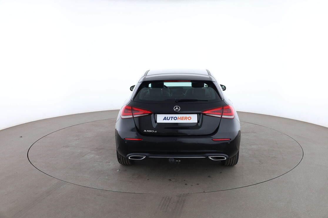 Mercedes-Benz Classe A 180 d Progressive Line 8G-DCT — photo 4