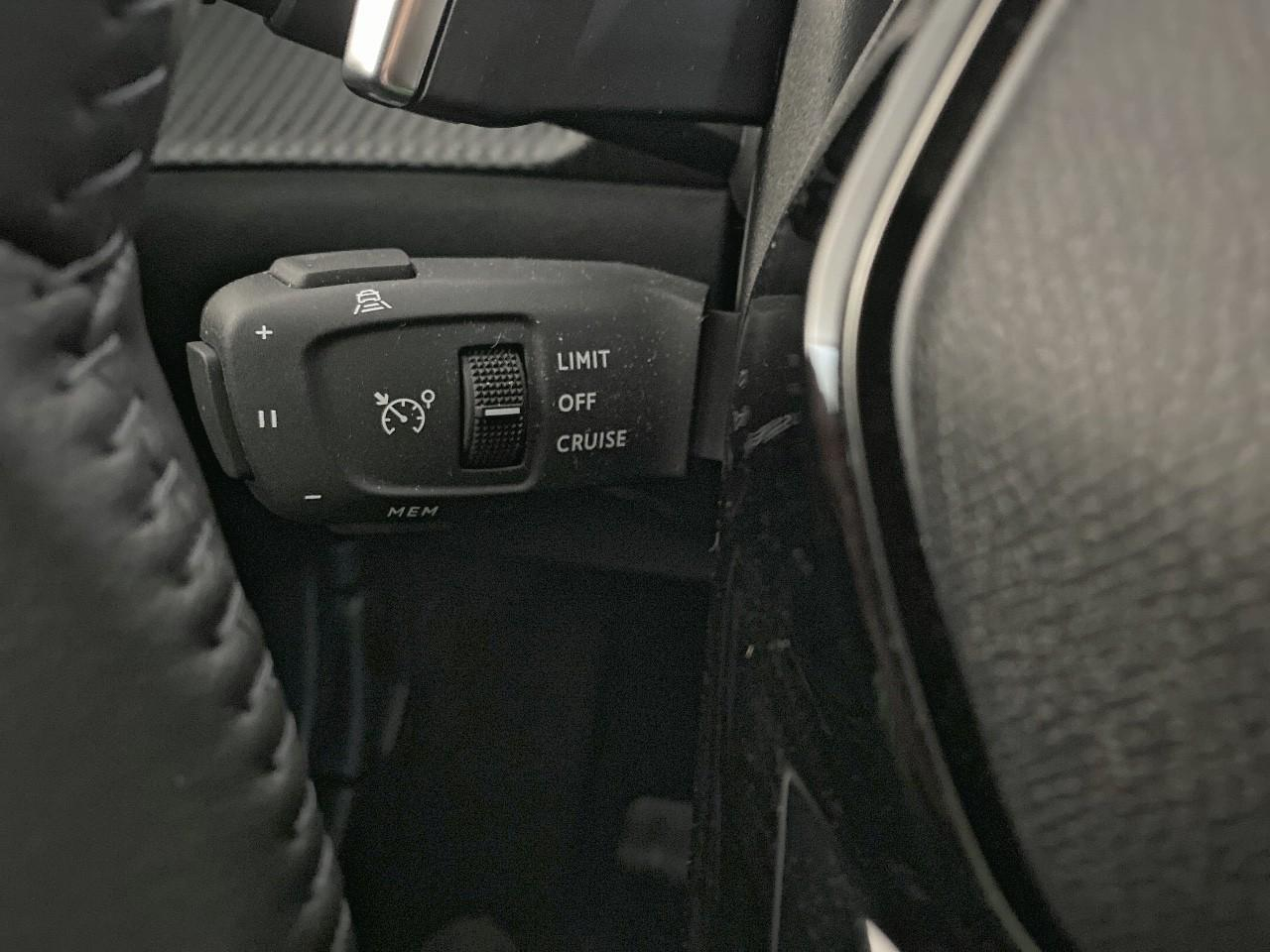 Peugeot 2008 hybrid 145 ch e-dcs6 allure — photo 19
