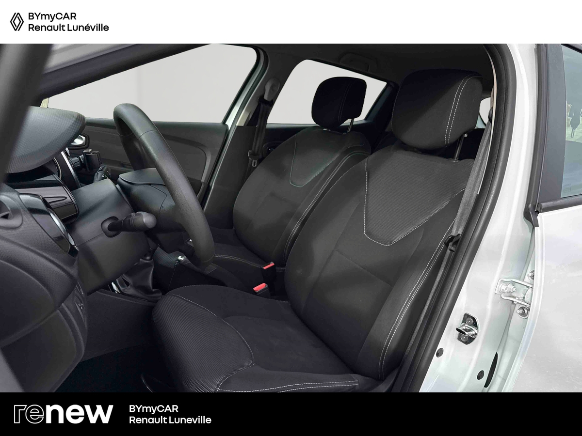 Renault Clio TCe 90 - 19 — photo 11